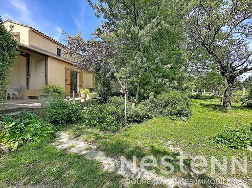 Maison 11 pièces 249 m² · à Arles · 249 m² · 596 000 €