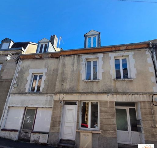 Immeuble 330 m² · à La Souterraine · 330 m² · 285 000 €
