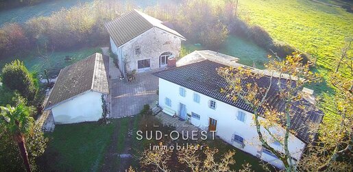 Maison 9 pièces 300 m² · à Bidache · 300 m² · 565 000 €