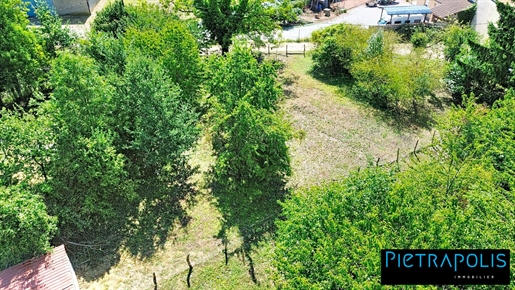 Terrain 734 m² · à Francheleins · 734 m² · 125 000 €