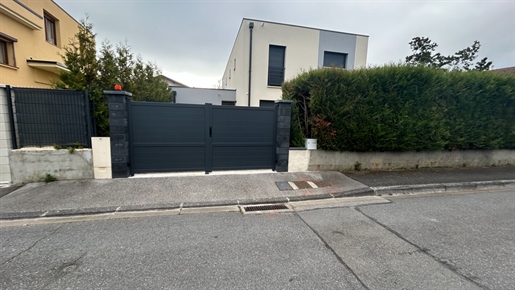 Maison 4 pièces 108 m² · à Ville-la-Grand · 108 m² · 625 000 €