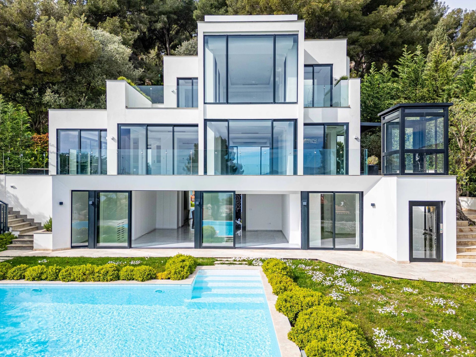 Maison à vendre, 350m², Roquebrune-Cap-Martin