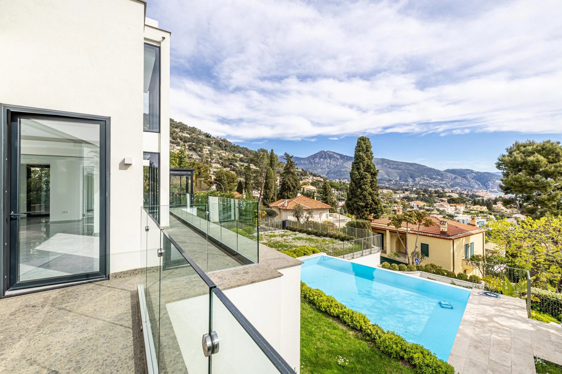 Maison à vendre, 350m², Roquebrune-Cap-Martin