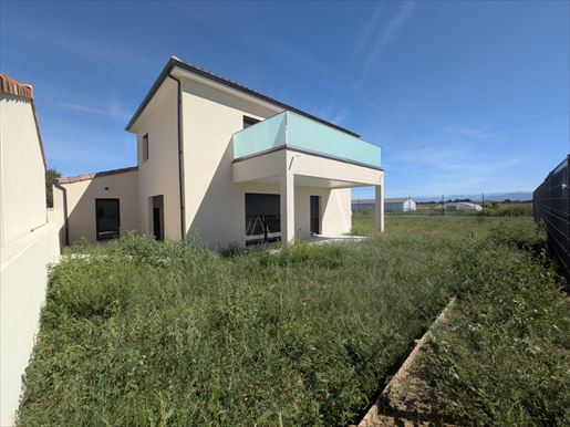 5 pièces 145 m² · à Granges-les-Beaumont · 145 m² · 379 000 €