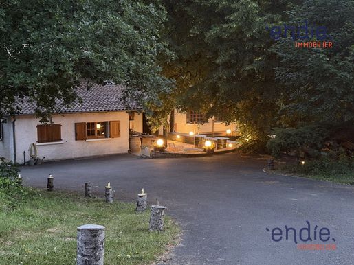 Maison 11 pièces 260 m² · à Terre-Clapier · 260 m² · 765 000 €