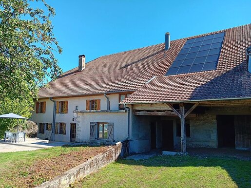 Maison 13 pièces 358 m² · à Amancey · 358 m² · 365 000 €