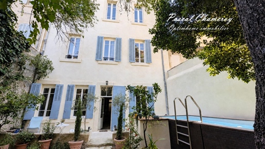 Maison 10 pièces 283 m² · à Salon-de-Provence · 283 m² · 970 000 €