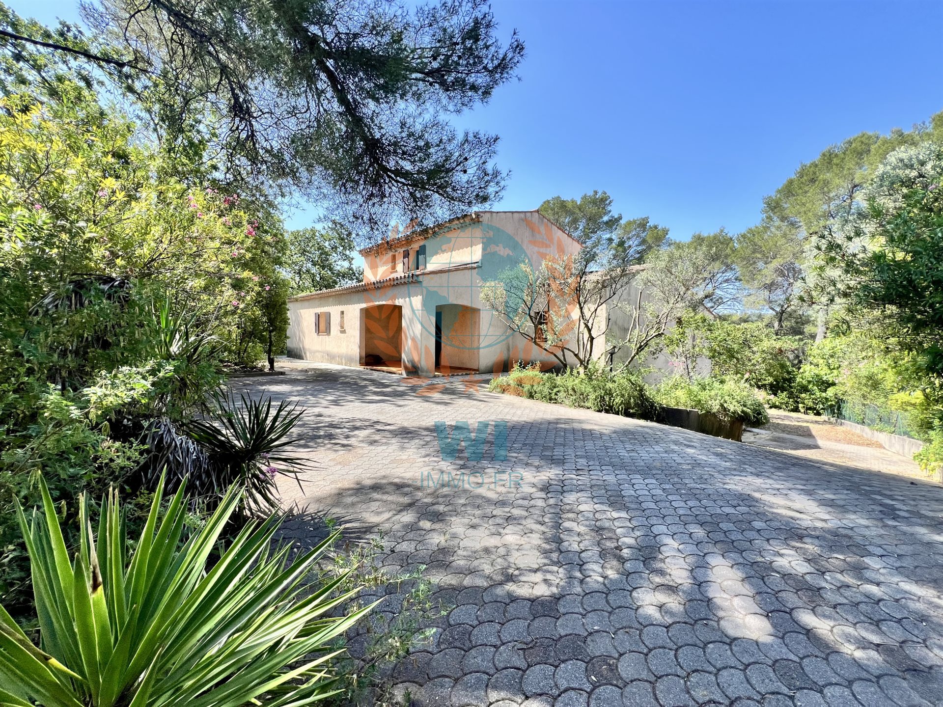Maison à vendre, 158m², Trans-en-Provence