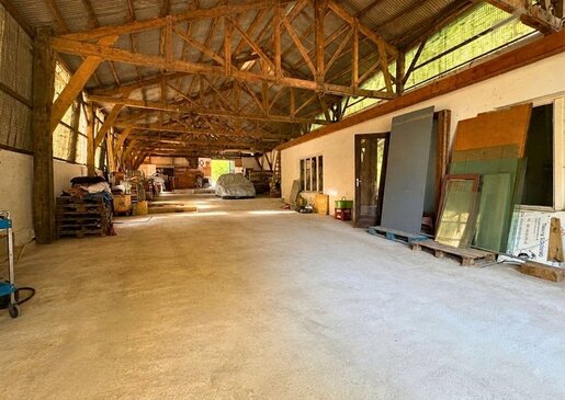 Local commercial 7 pièces 591 m² · à Larçay · 591 m² · 363 500 €