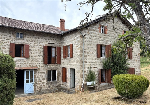 Maison 4 pièces 120 m² · à Saint-Anthème · 120 m² · 85 000 €