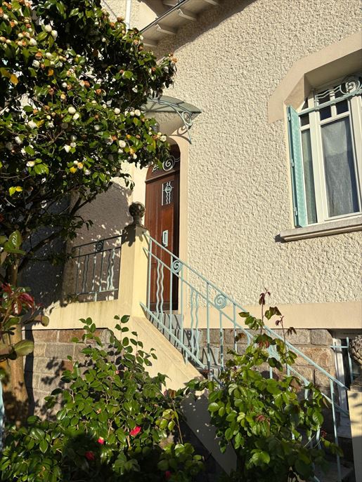 Maison 8 pièces 150 m² · à Nantes · 150 m² · 555 660 €