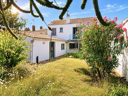 Maison 7 pièces 211 m² · à Noirmoutier-en-l'Ile · 211 m² · 461 120 €
