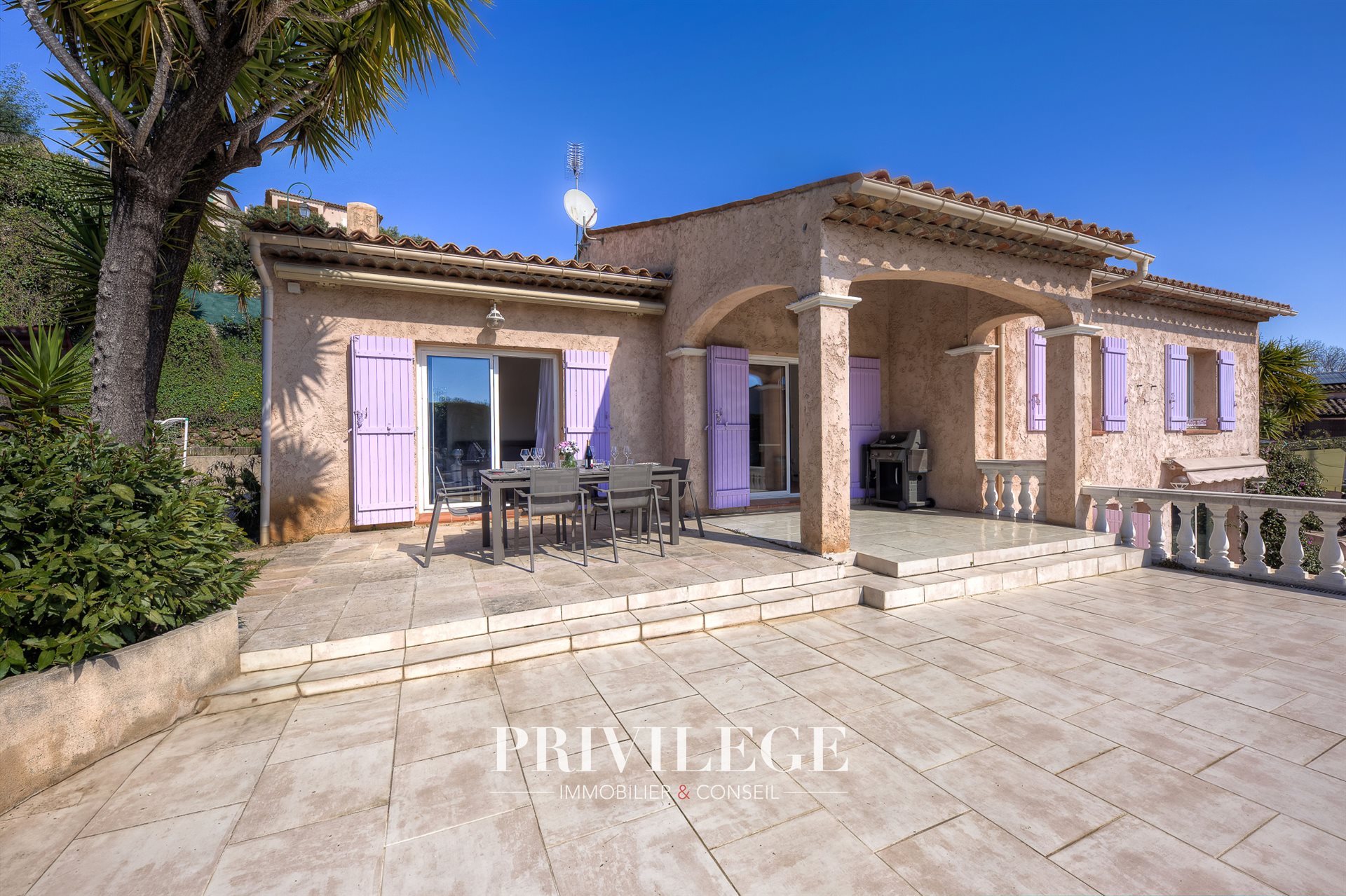 Maison à vendre, 223m², La Roquette-sur-Siagne