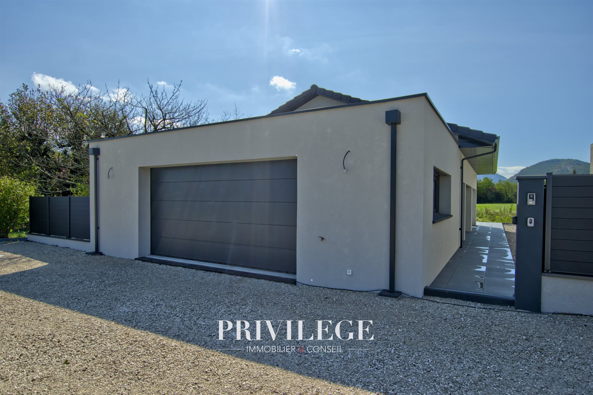 Maison à vendre, 155m², Peyrieu