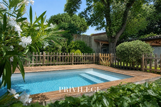 Maison 5 pièces 222 m² · à Collonges-au-Mont-d'Or · 222 m² · 789 000 €
