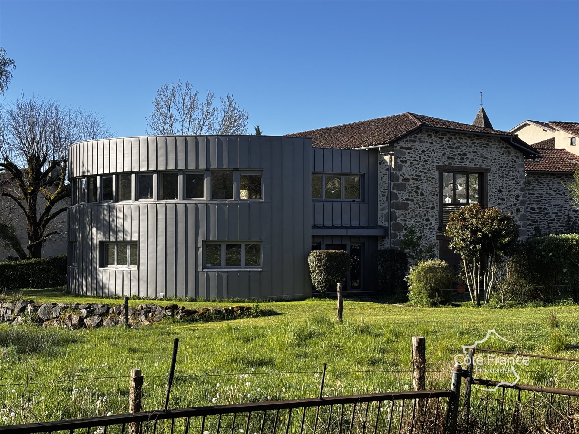 Maison à vendre, 267m², Saint-Etienne-de-Maurs