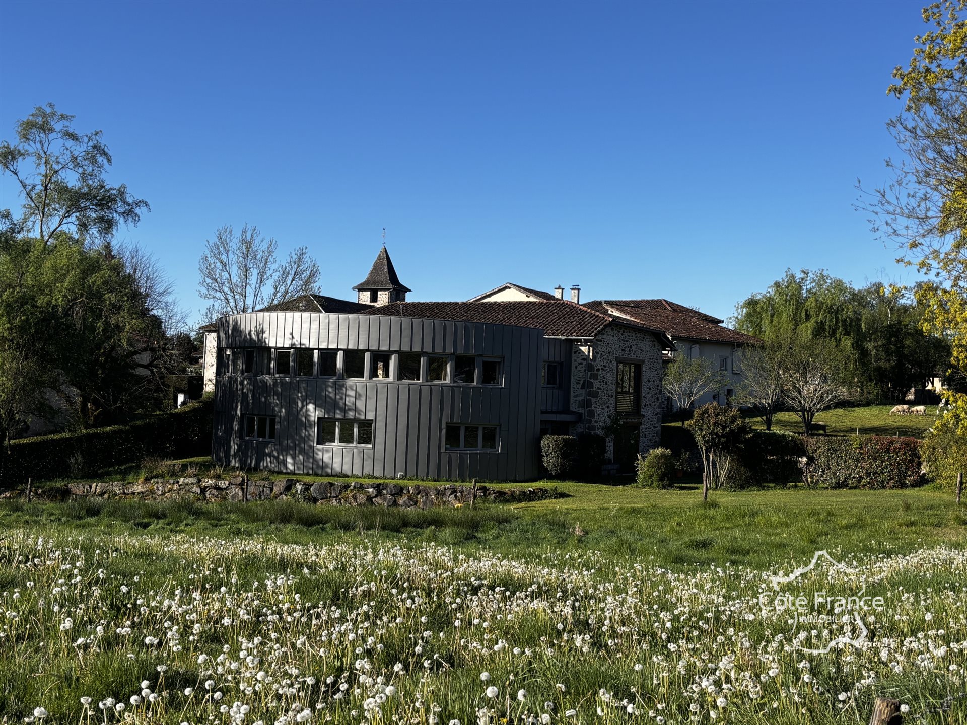 Maison à vendre, 267m², Saint-Etienne-de-Maurs