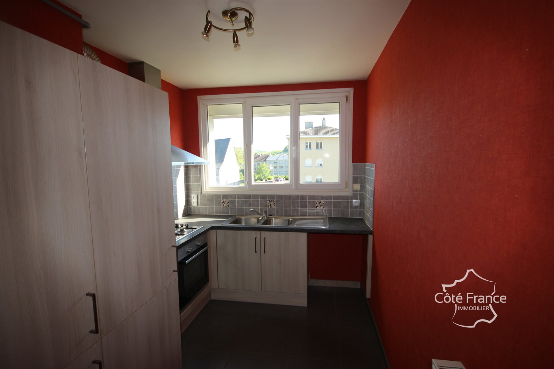 Appartement à vendre, 77m², Givet