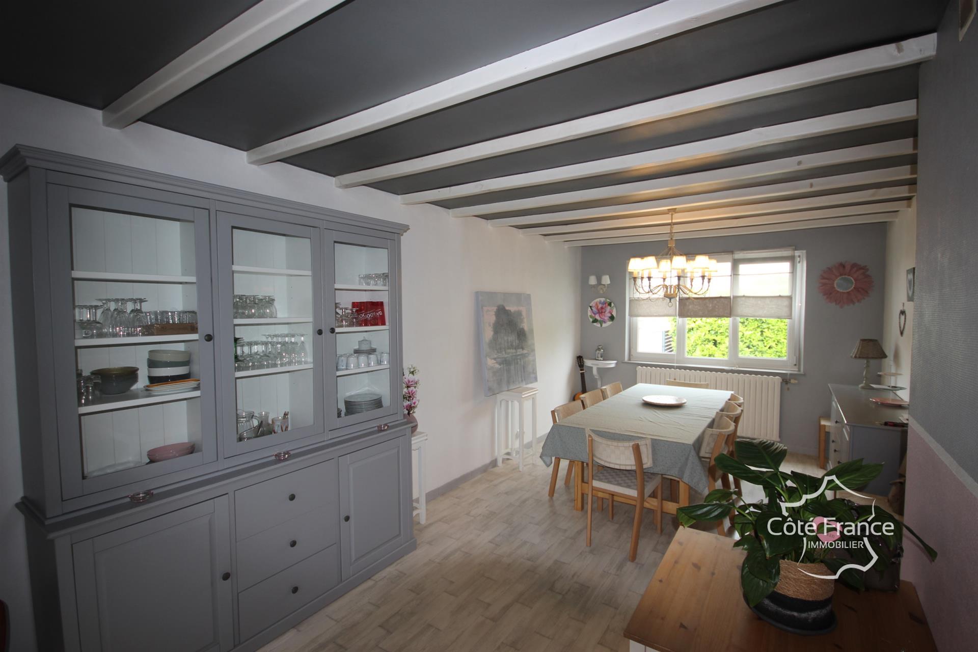 Maison à vendre, 191m², Aubrives