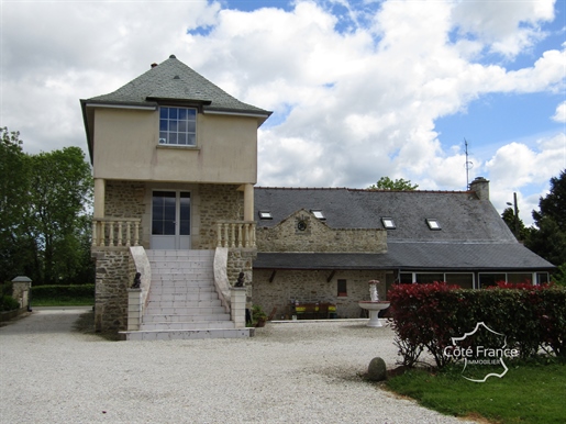 8 pièces 295 m² · à Le Ham · 295 m² · 303 000 €