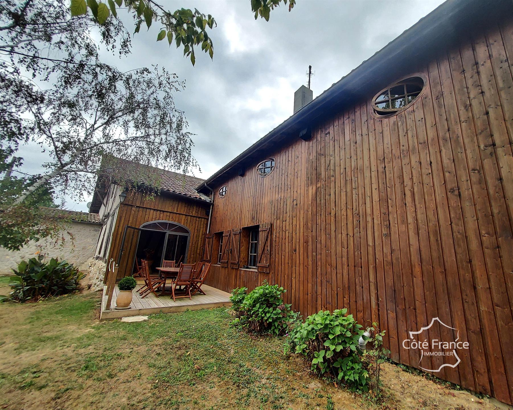 Maison à vendre, 253m², Aillas