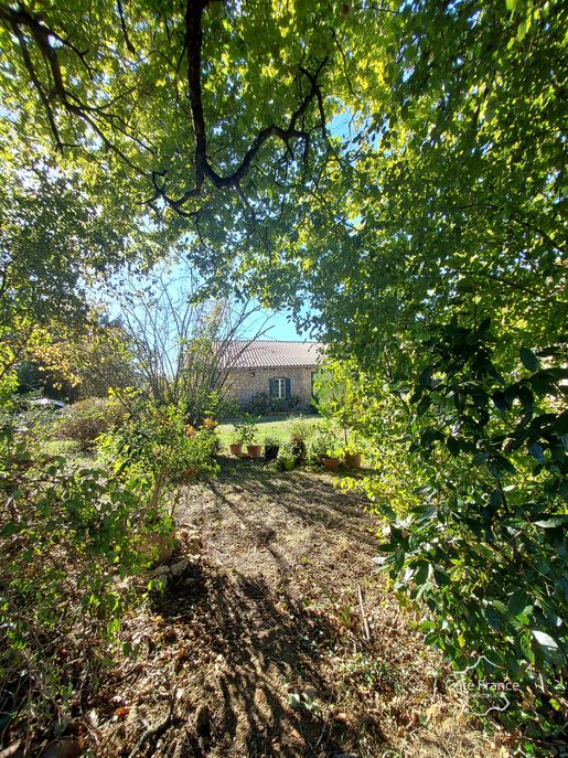 Maison 7 pièces 180 m² · à Sauveterre-de-Guyenne · 180 m² · 374 000 €