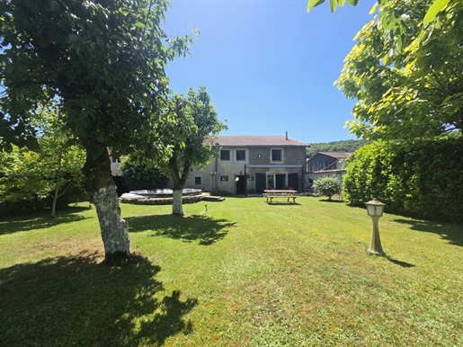 Maison 6 pièces 160 m² · à Réville-aux-Bois · 160 m² · 198 000 €