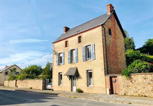 Maison 6 pièces 125 m² · à Montsûrs · 125 m² · 182 000 €
