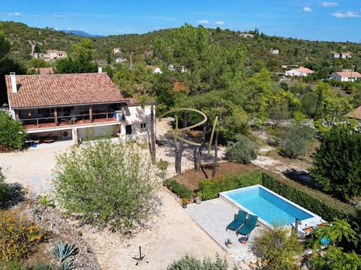 Maison 5 pièces 150 m² · aux Vans · 150 m² · 580 000 €