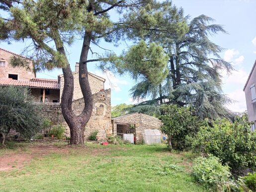 Maison 14 pièces 150 m² · à Saint-Étienne-de-Fontbellon · 150 m² · 330 000 €
