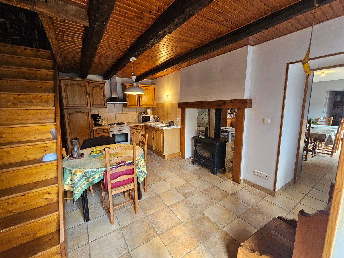 Maison à vendre, 95m², Châteauneuf-la-Forêt