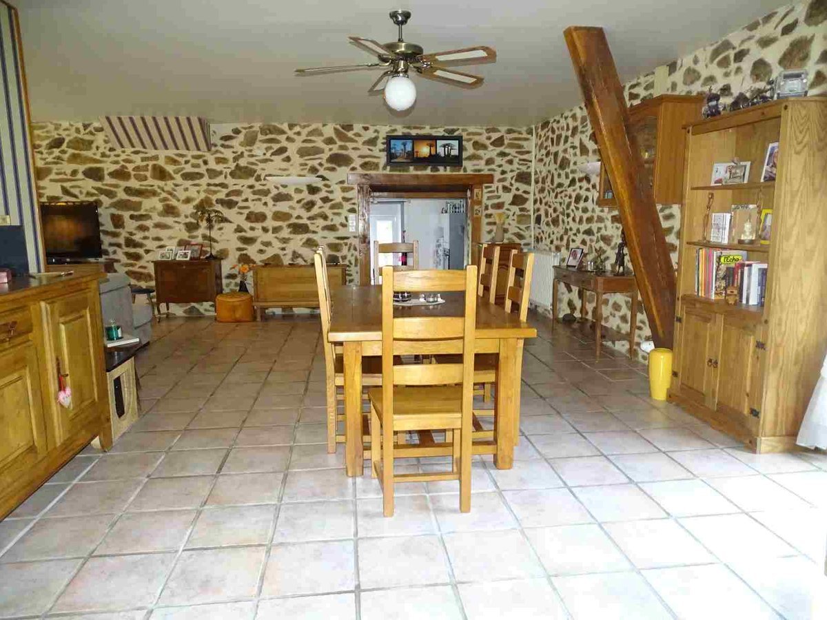 Maison à vendre, 162m², Saint-Léonard-de-Noblat