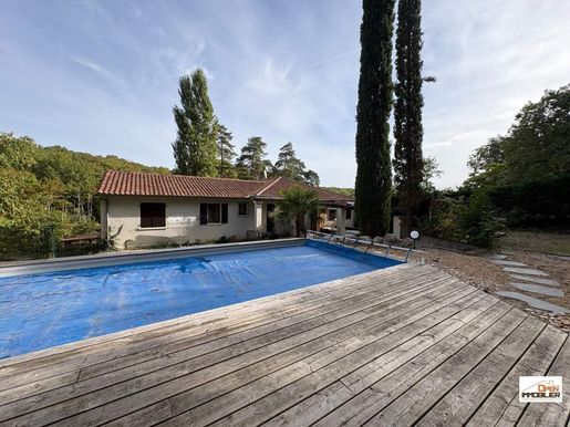 Maison 6 pièces 200 m² · à Chancelade · 200 m² · 259 000 €