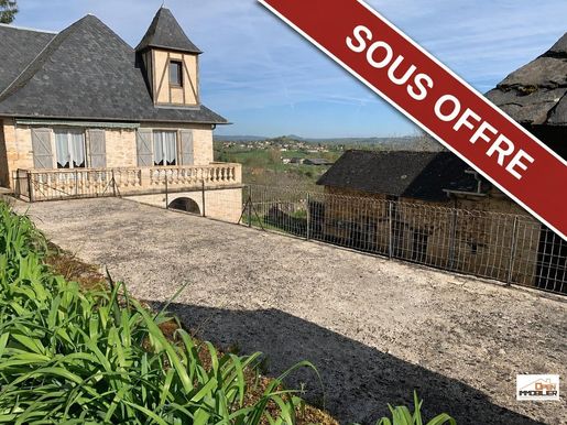 Maison 7 pièces 126 m² · à Saint-Cernin-de-Larche · 126 m² · 325 000 €