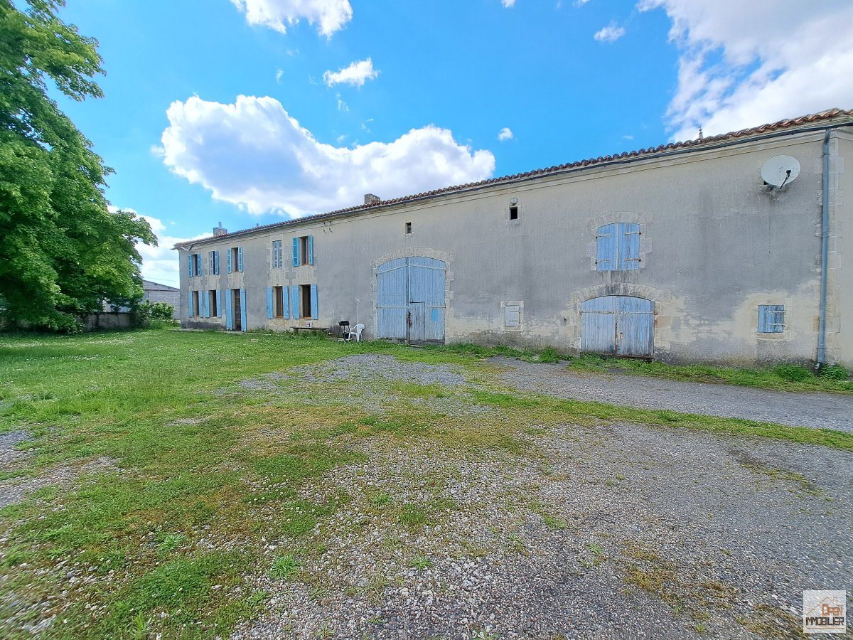 Maison à vendre, 190m², Baignes-Sainte-Radegonde