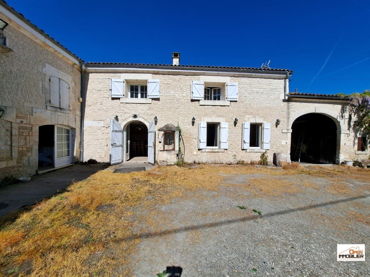 Maison à vendre, 209m², Criteuil-la-Magdeleine