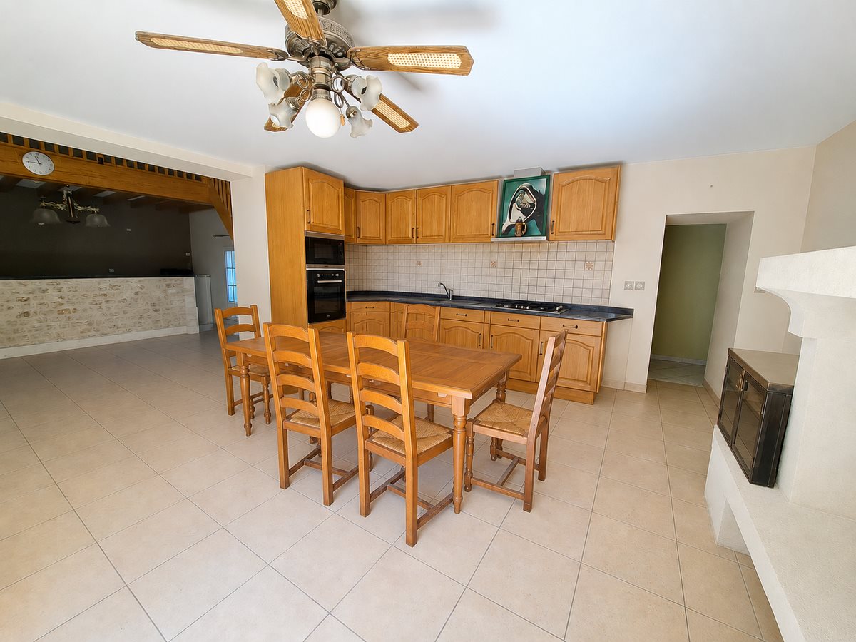 Maison à vendre, 209m², Criteuil-la-Magdeleine