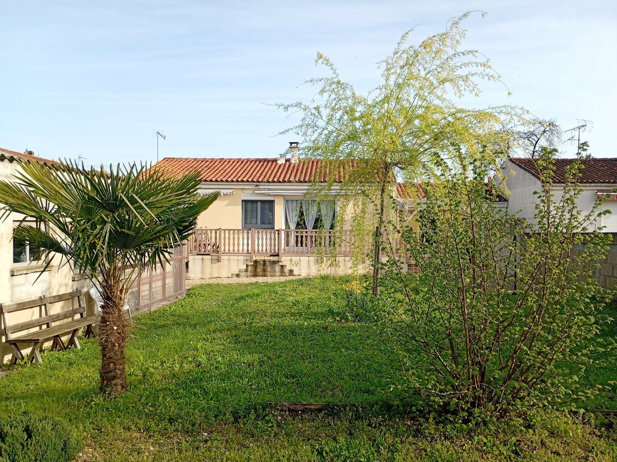 Maison à vendre, 74m², Châteaubernard