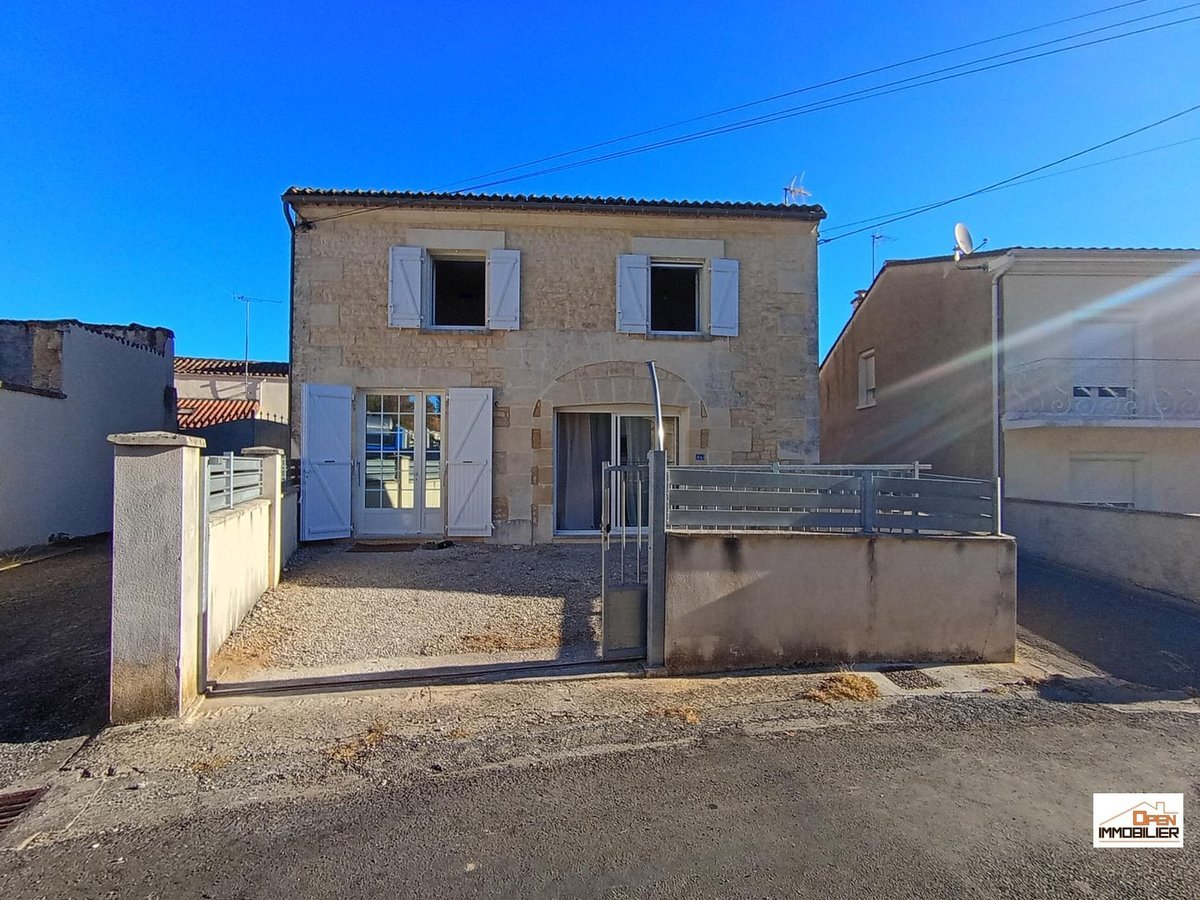Maison à louer, 125m², Hiersac