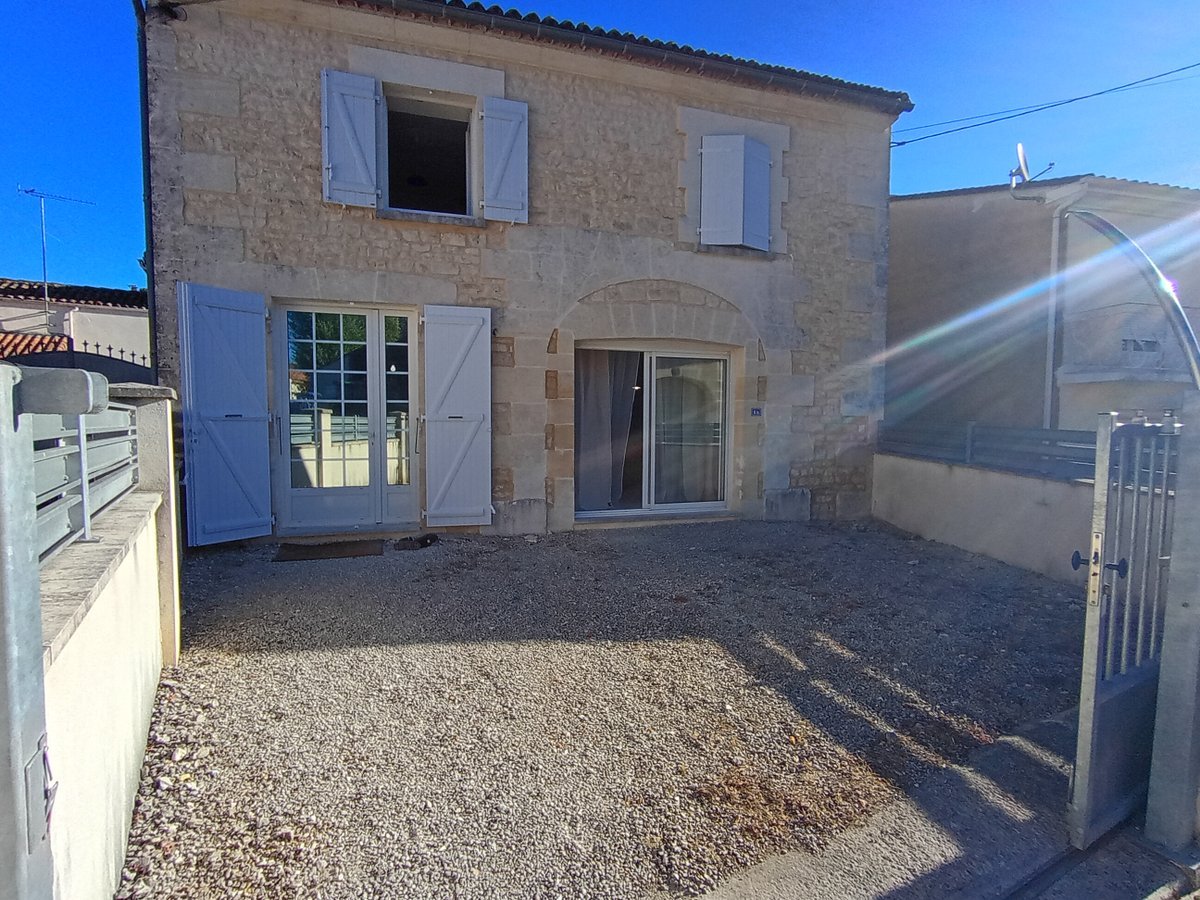 Maison à louer, 125m², Hiersac