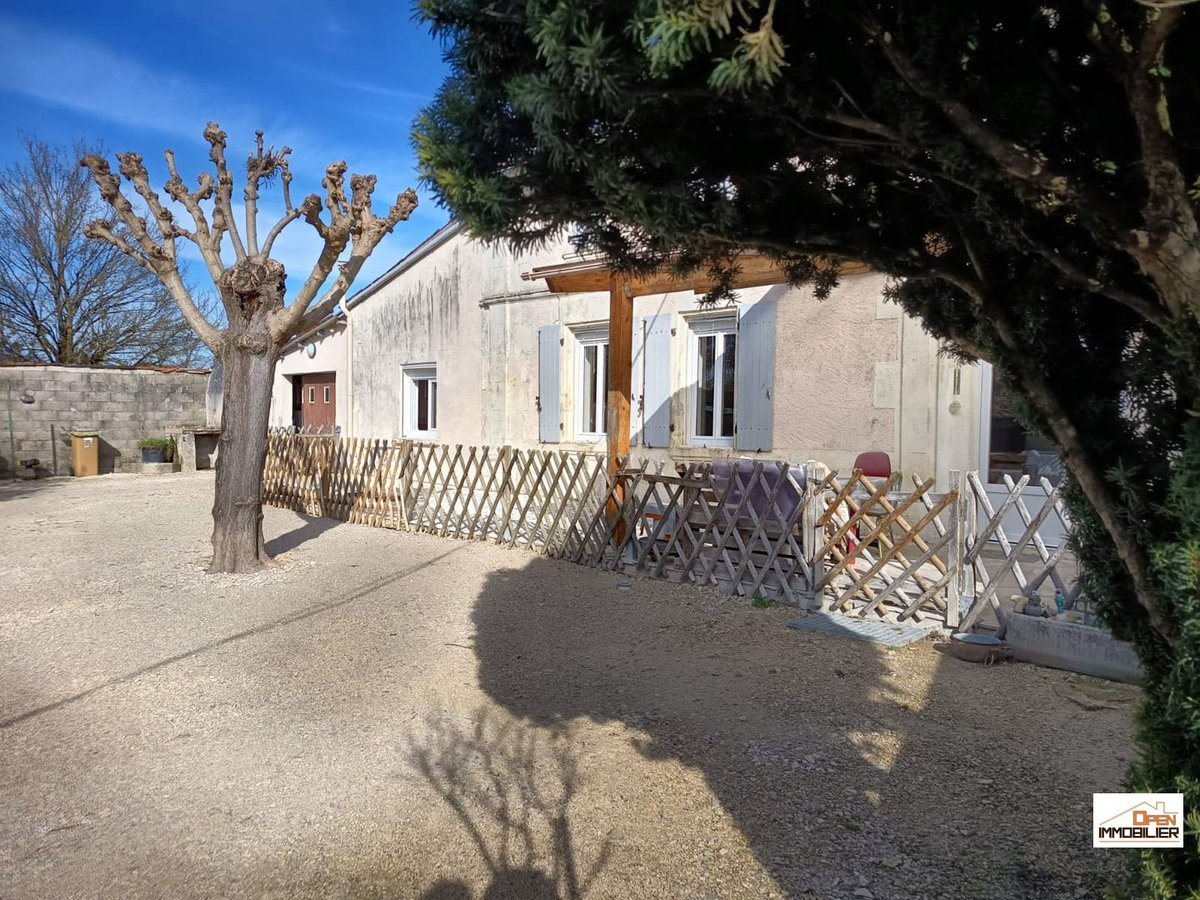 Maison à vendre, 129m², Sainte-Sévère