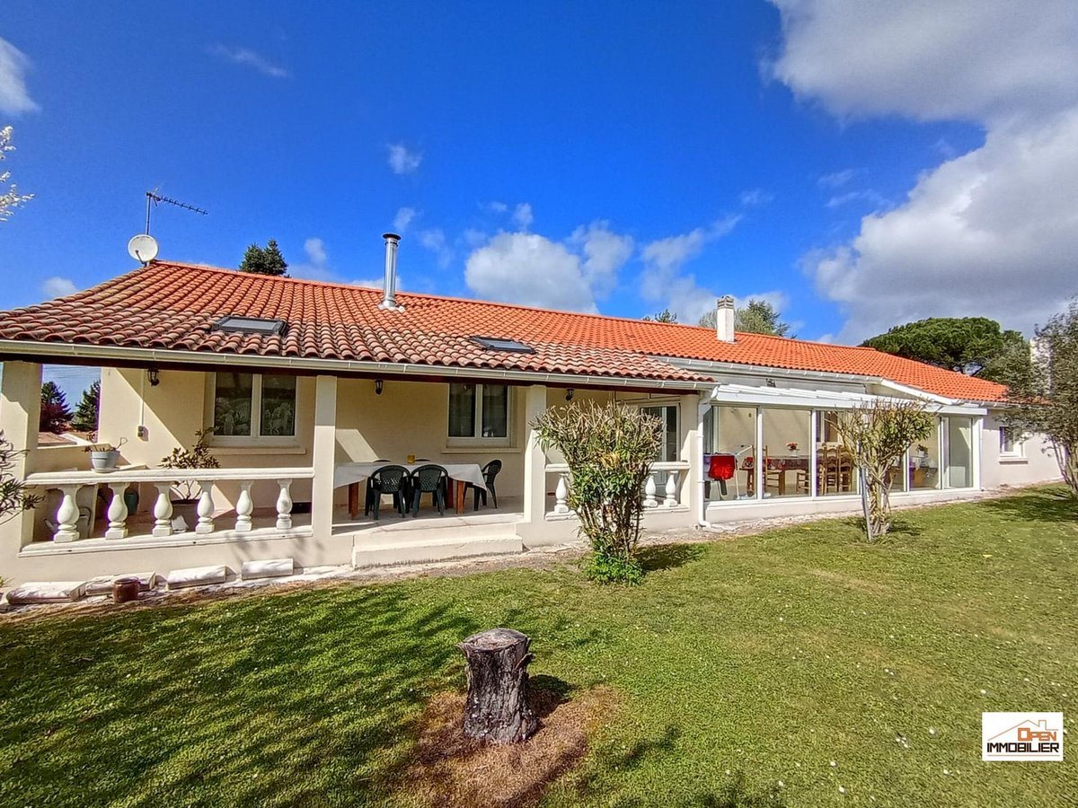 Maison à vendre, 105m², Louzac-Saint-André