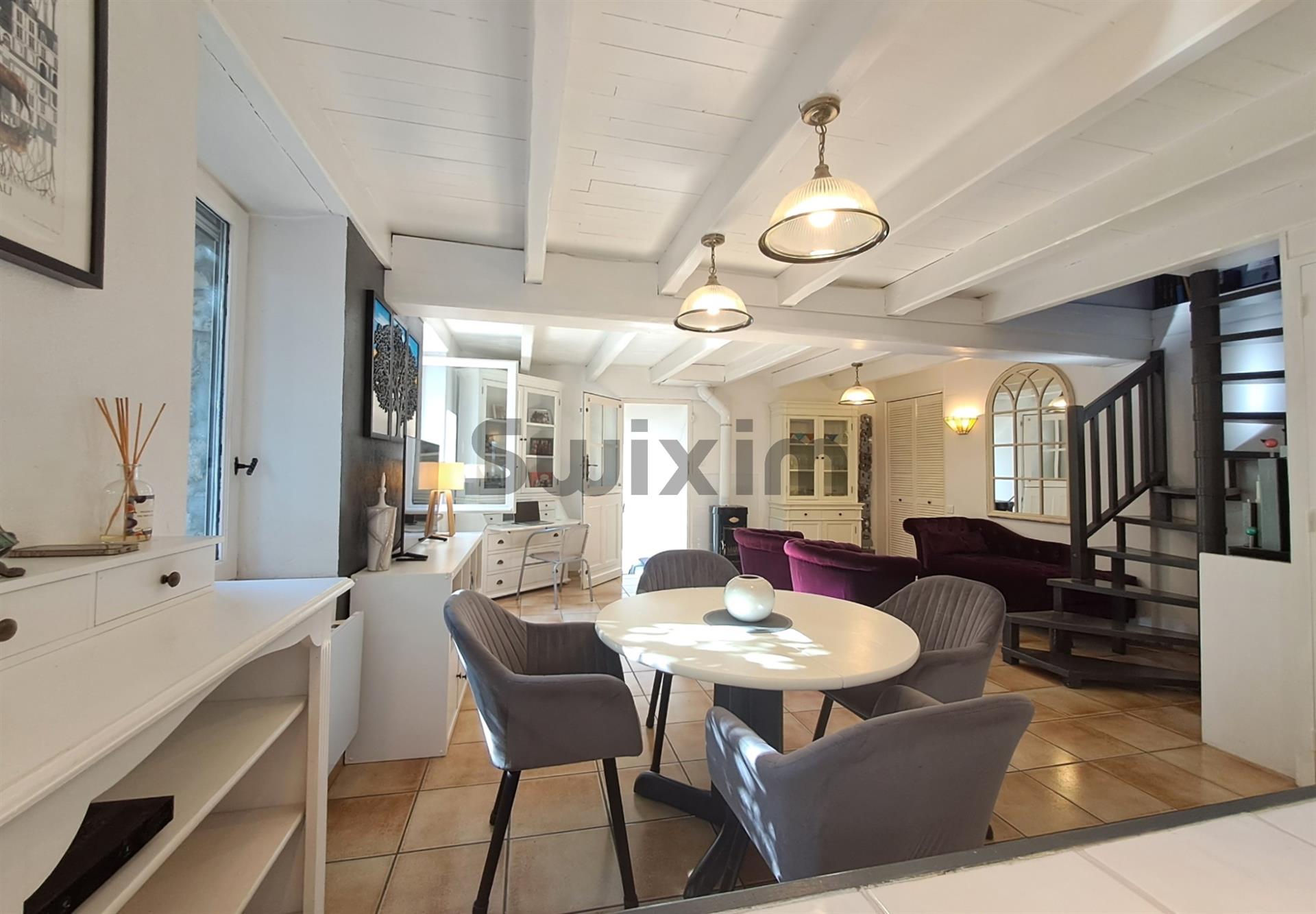 Maison à vendre, 166m², Vallon-Pont-d'Arc