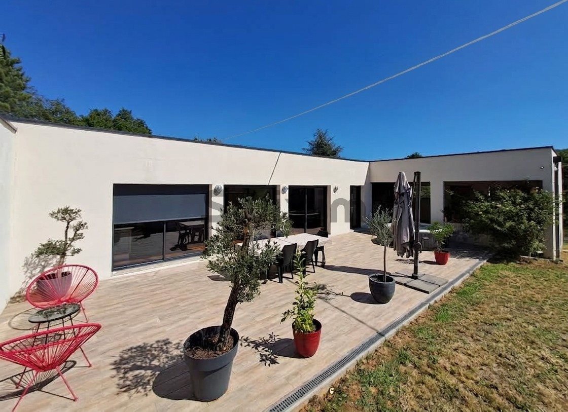 Maison à vendre, 188m², Vallon-Pont-d'Arc