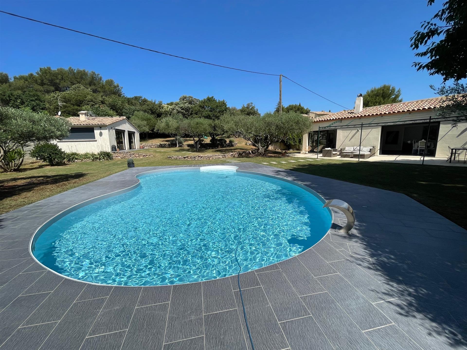 Maison à vendre, 220m², Saint-Georges-d'Orques
