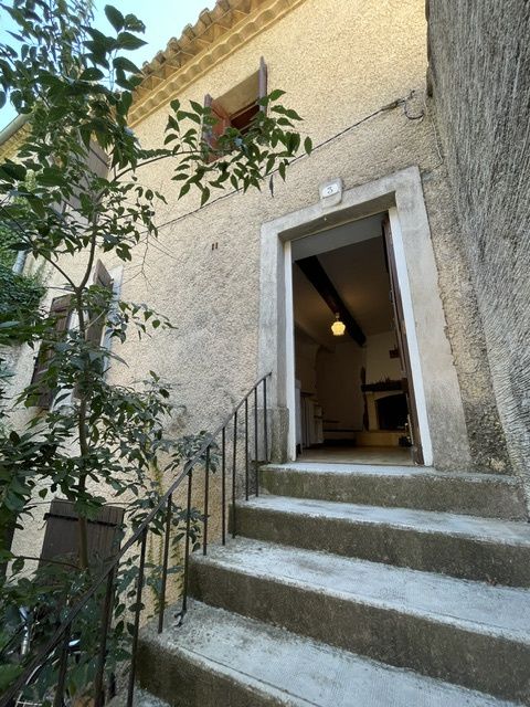 Maison 4 pièces 50 m² · à Castelnau-de-Guers · 50 m² · 63 000 €