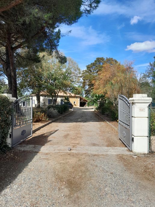 Maison 9 pièces 207 m² · au Pin · 207 m² · 327 000 €