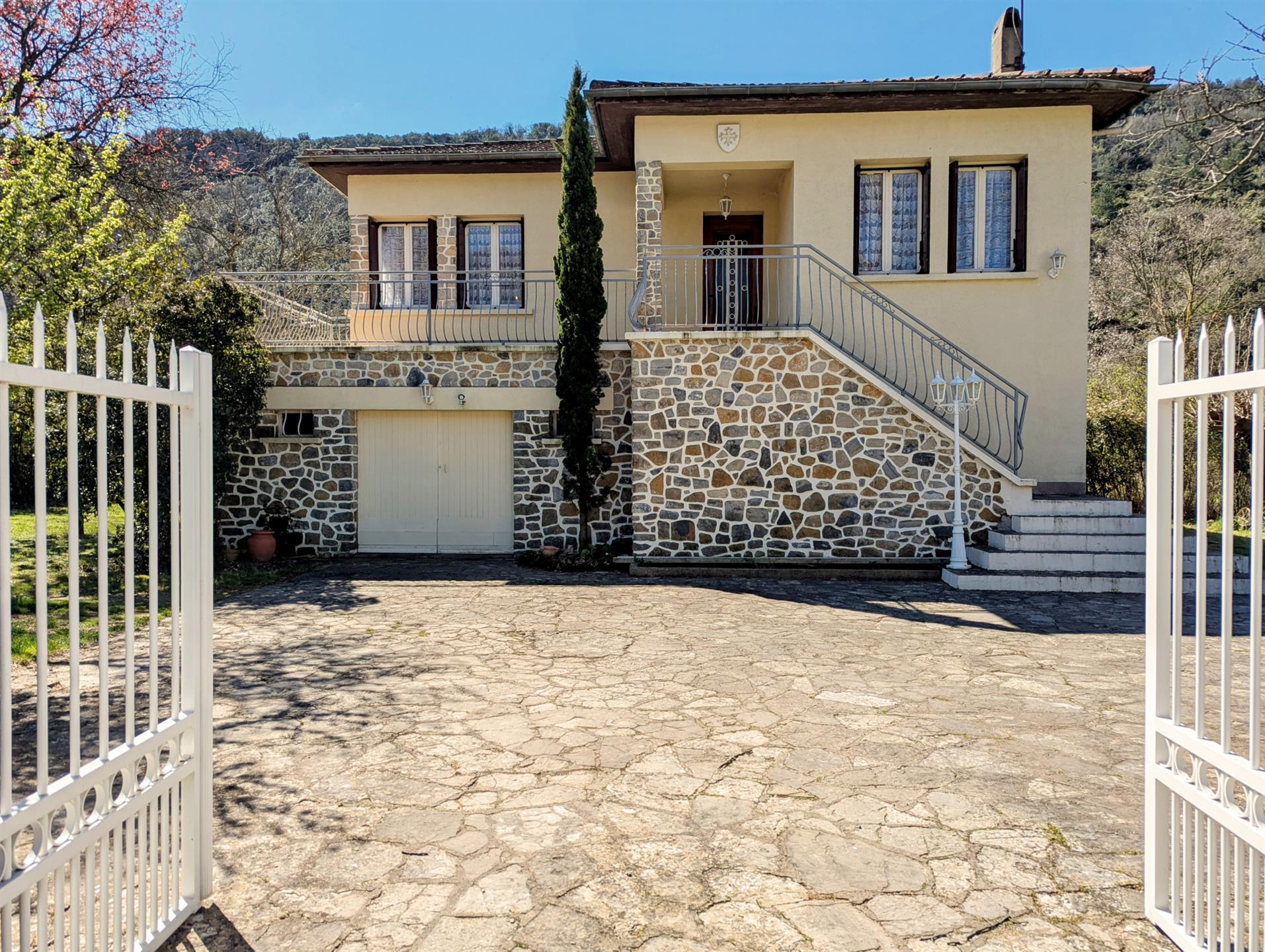 Maison à vendre, 120m², La Tour-sur-Orb