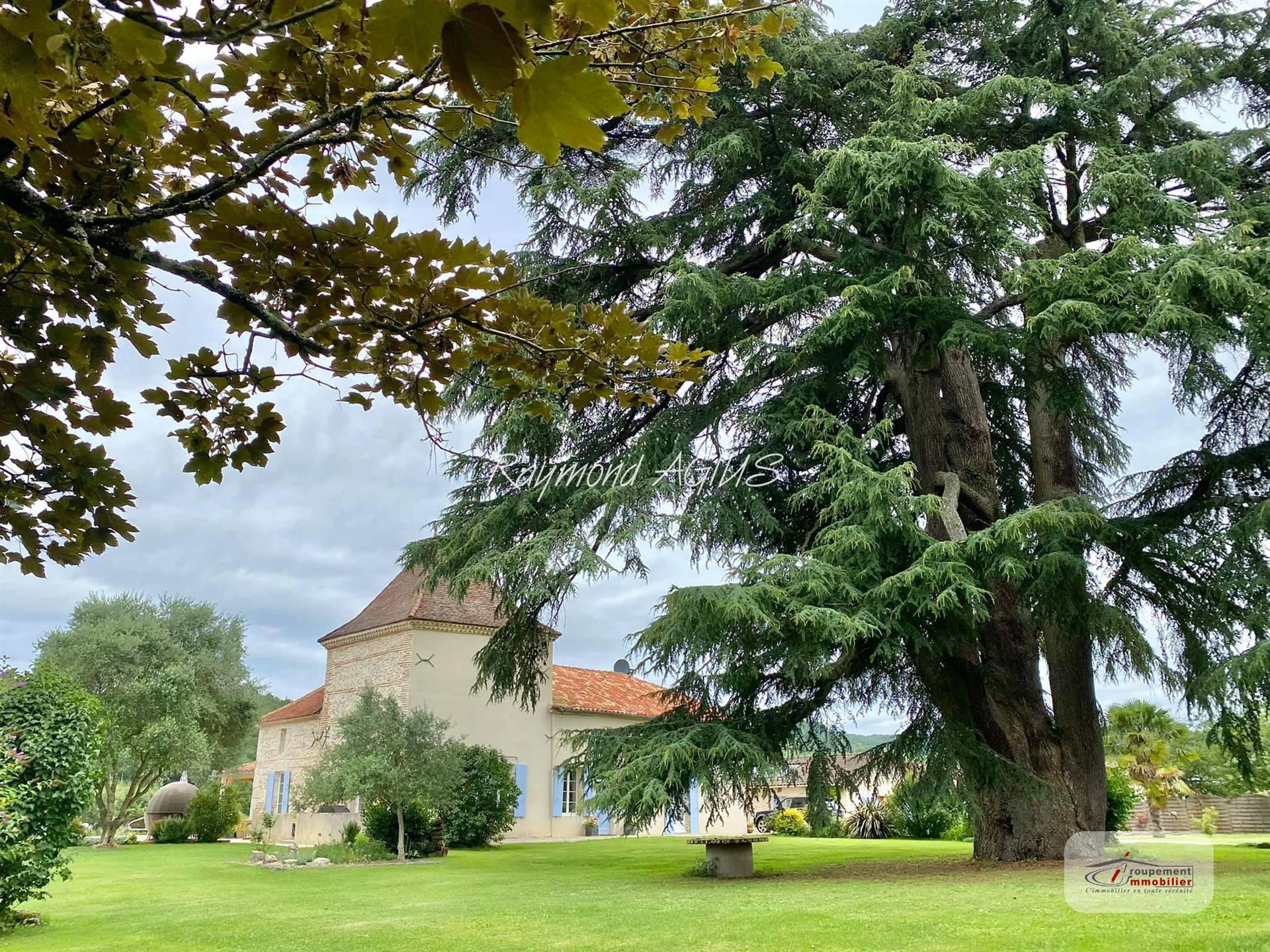 Maison à vendre, 515m², Castelmoron-sur-Lot