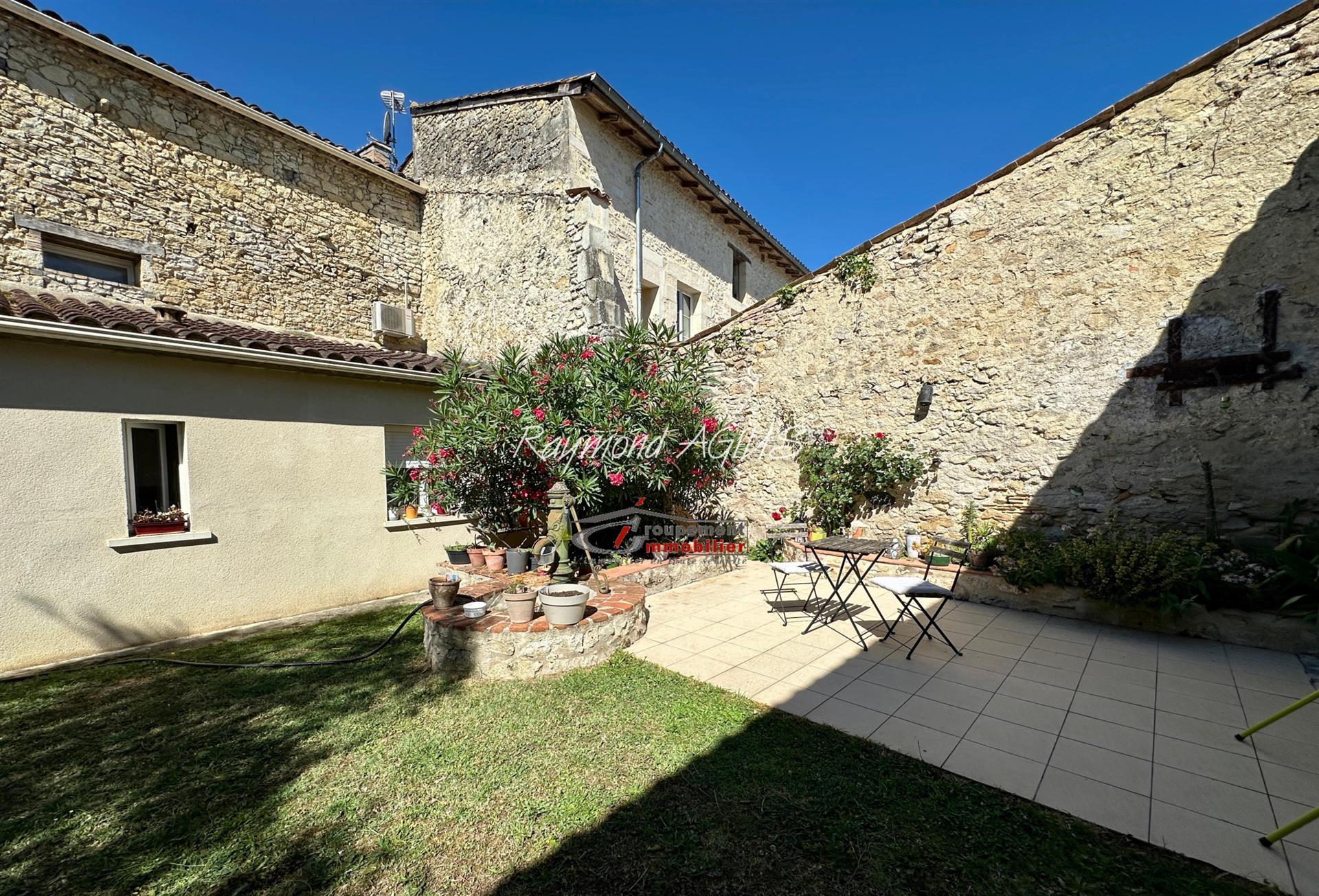 Maison à vendre, 265m², Saint-Méard-de-Gurçon
